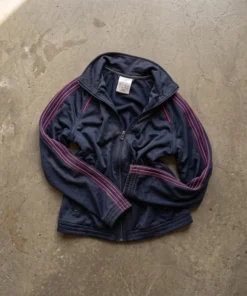 conjunto de ropa deportiva adidas​
