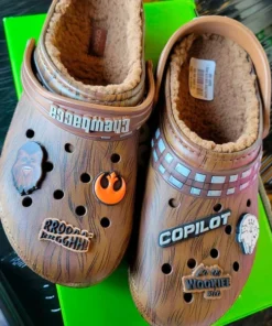 pallets de Crocs en liquidación en México