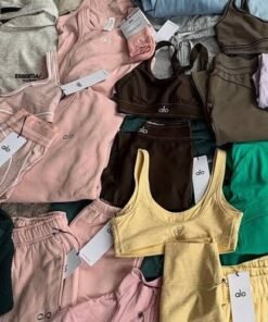 pallets de ropa Alo Yoga en México