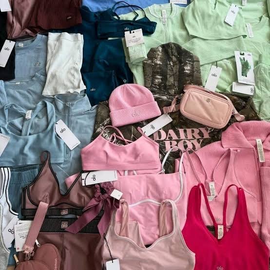 ropa Alo Yoga al mayoreo en México