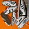 zapatillas adidas superstar​
