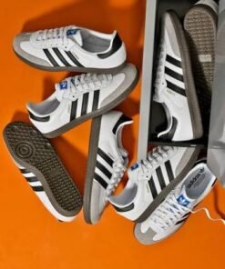 zapatillas adidas superstar​
